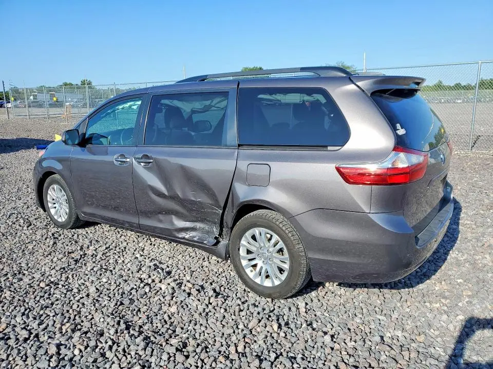 2015 TOYOTA SIENNA XLE 8-PASSENGER  