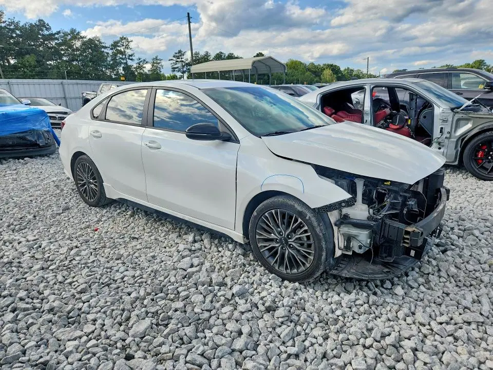 2023 KIA FORTE GT LINE  