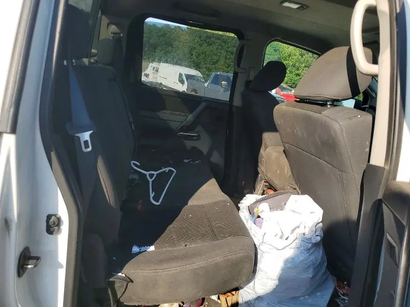 2011 NISSAN TITAN S  