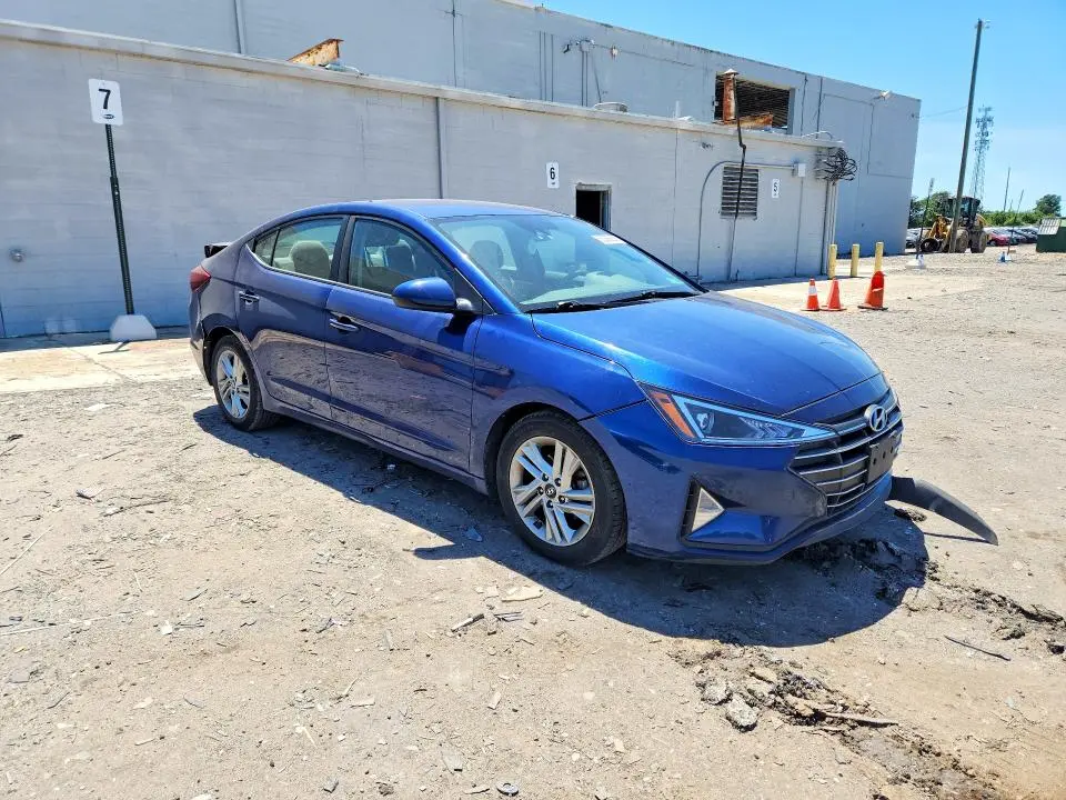 2020 HYUNDAI ELANTRA SEL  