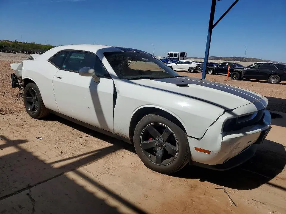 2013 DODGE CHALLENGER SXT  
