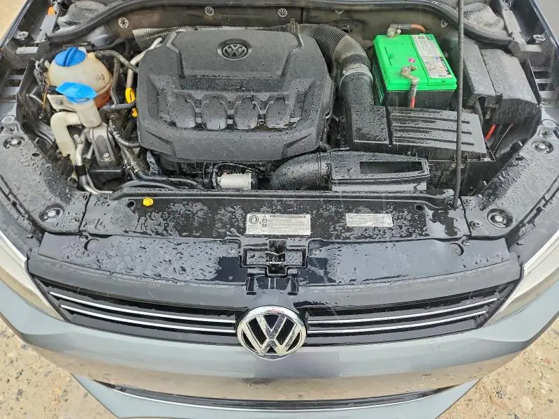 2014 VOLKSWAGEN JETTA SE  