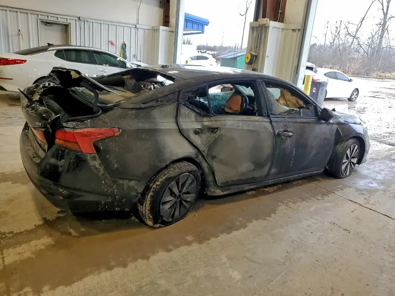 2021 NISSAN ALTIMA SV  