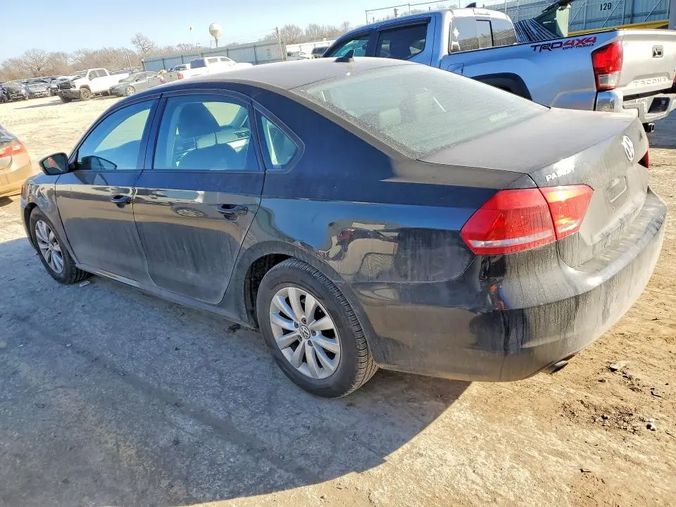 2015 VOLKSWAGEN PASSAT S  