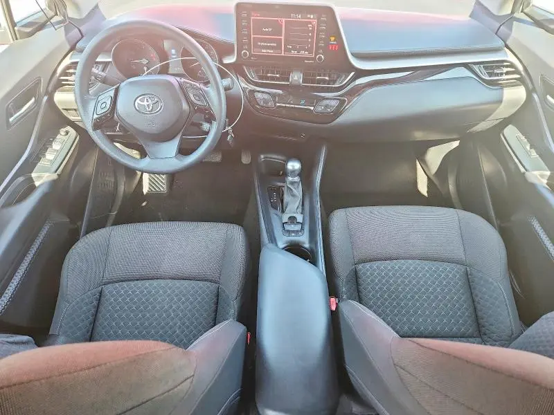 2020 TOYOTA C-HR LE  