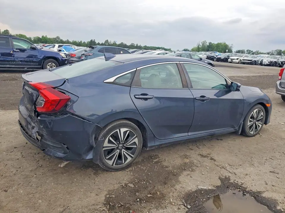 2017 HONDA CIVIC EX  