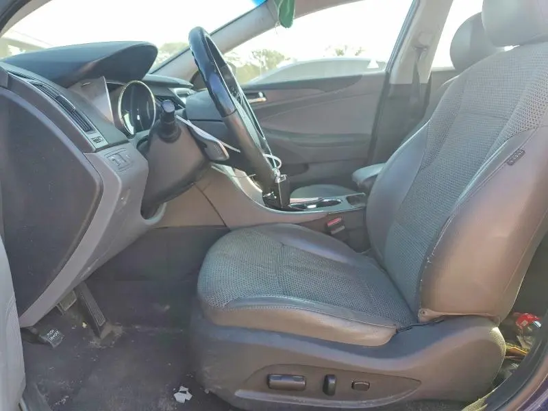 2011 HYUNDAI SONATA SE  