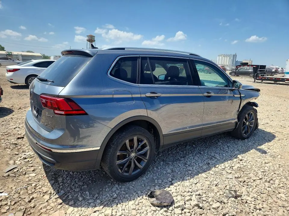 2022 VOLKSWAGEN TIGUAN SE  