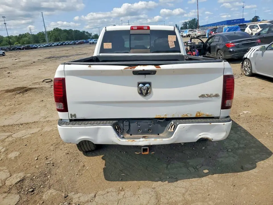 2015 RAM 1500 SPORT  
