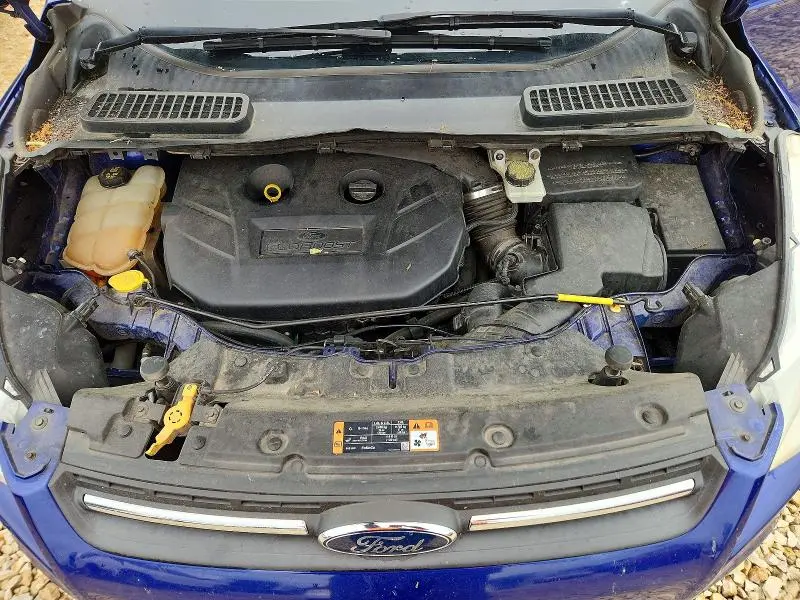 2015 FORD ESCAPE SE  