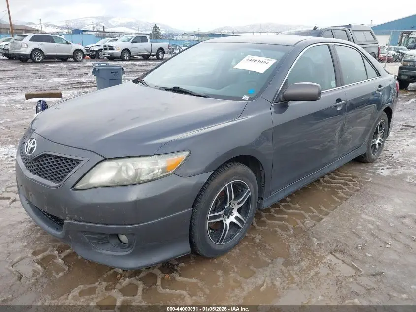 2010 TOYOTA CAMRY SE