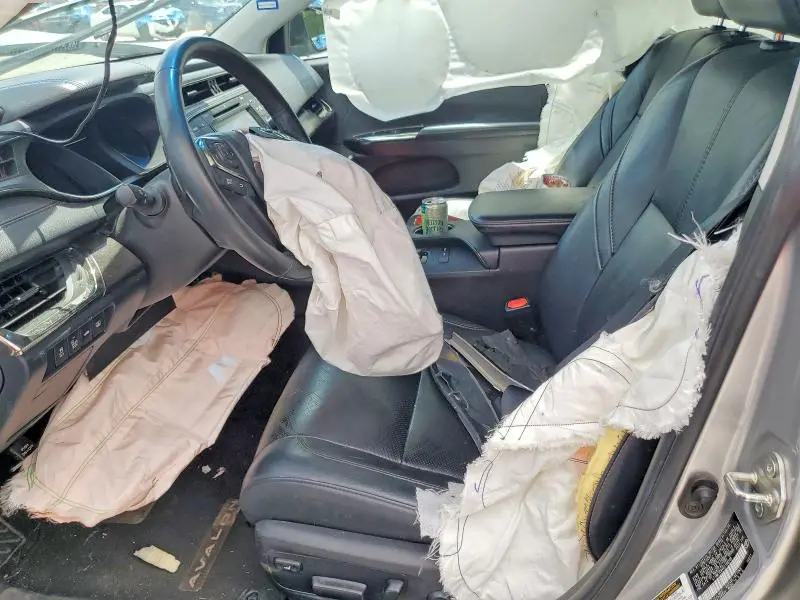 2016 TOYOTA AVALON LIMITED  