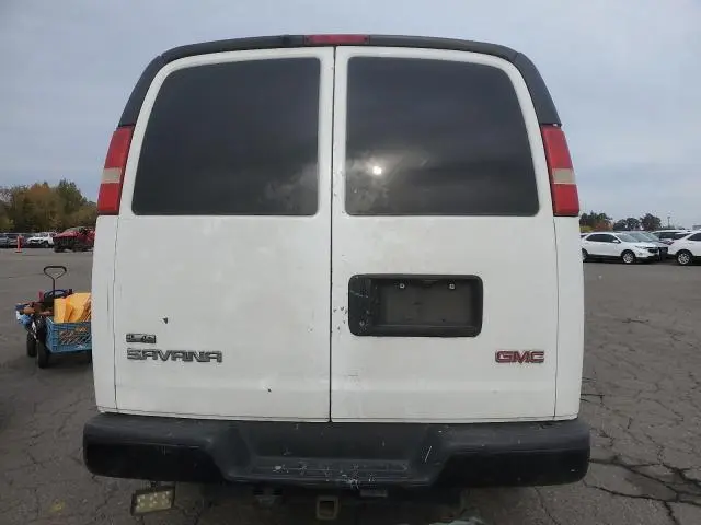 2010 GMC SAVANA G2500  