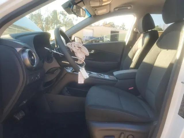 2023 HYUNDAI KONA SE  