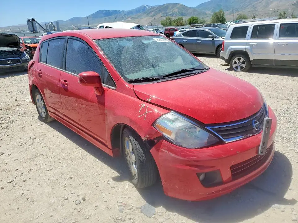 2011 NISSAN VERSA 1.8 S  