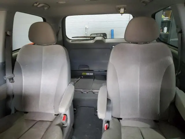 2014 KIA SEDONA LX  