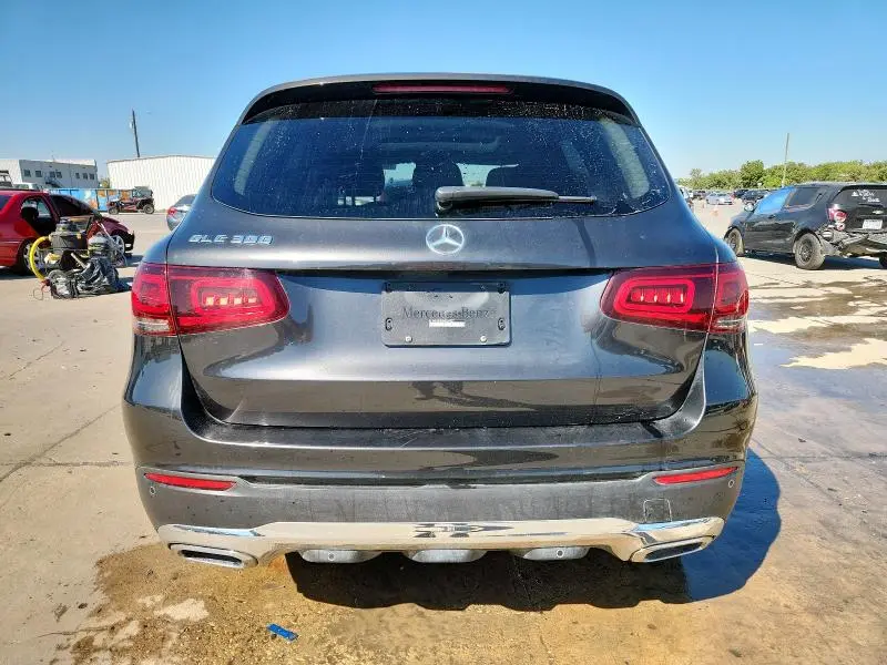 2021 MERCEDES-BENZ GLC 300  