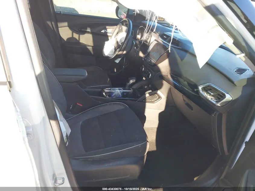 2021 CHEVROLET TRAILBLAZER FWD LT