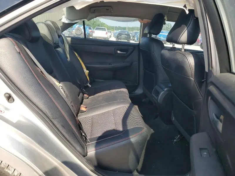 2017 TOYOTA CAMRY SE  