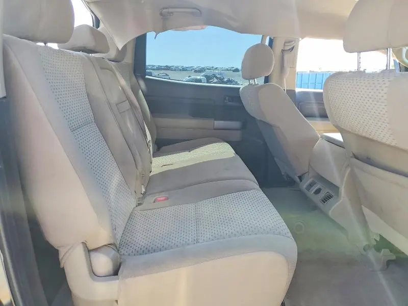 2010 TOYOTA TUNDRA CREWMAX SR5  
