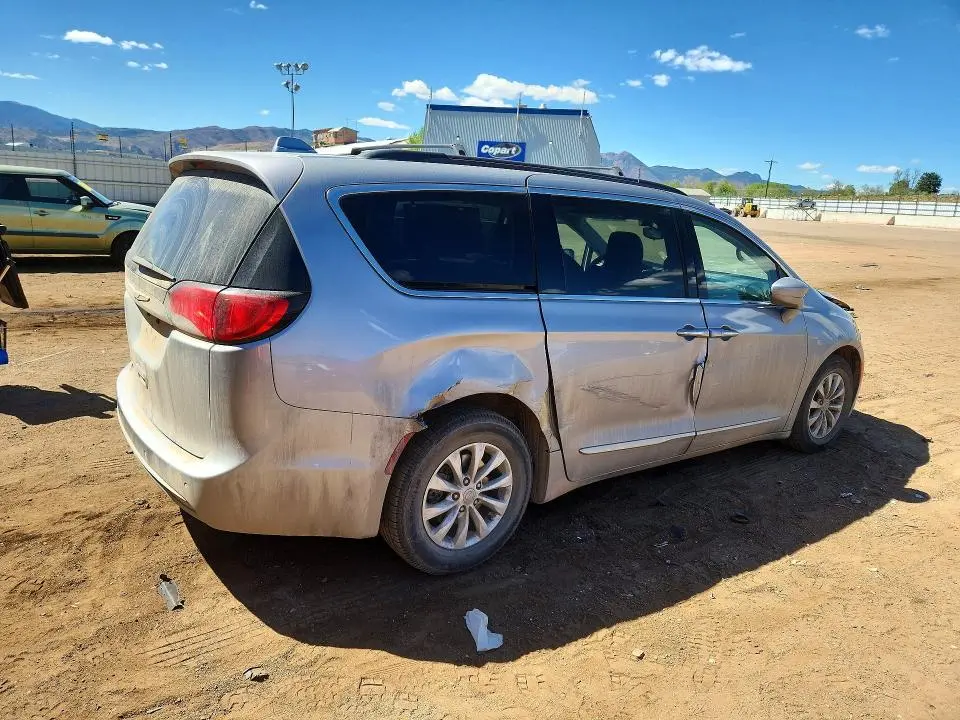 2017 CHRYSLER PACIFICA TOURING L  