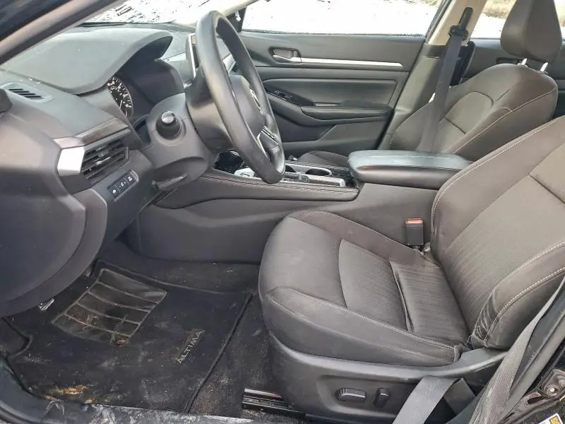 2023 NISSAN ALTIMA SV  