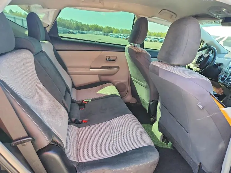 2015 TOYOTA PRIUS V THREE  