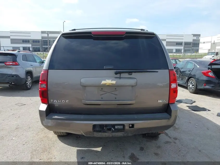 2011 CHEVROLET TAHOE LS