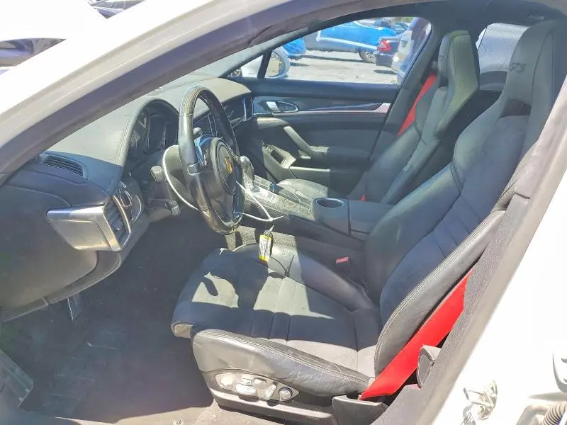 2016 PORSCHE PANAMERA GTS  
