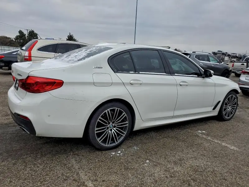 2019 BMW 530E   