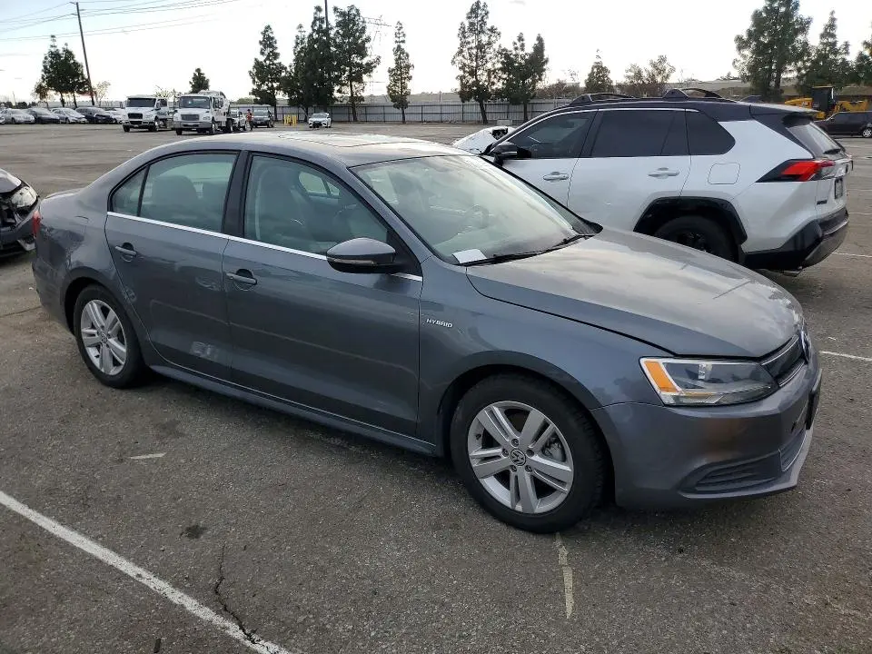 2013 VOLKSWAGEN JETTA HYBRID  