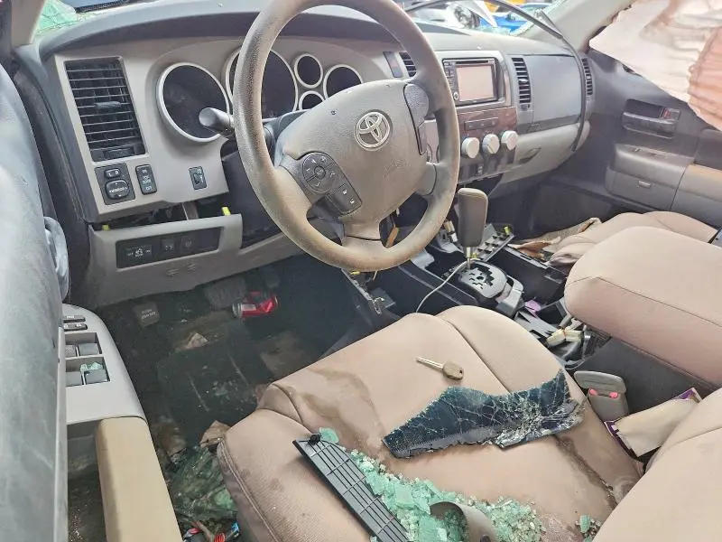 2013 TOYOTA TUNDRA CREWMAX SR5  