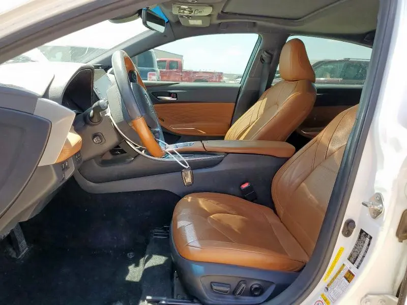 2019 TOYOTA AVALON XLE  