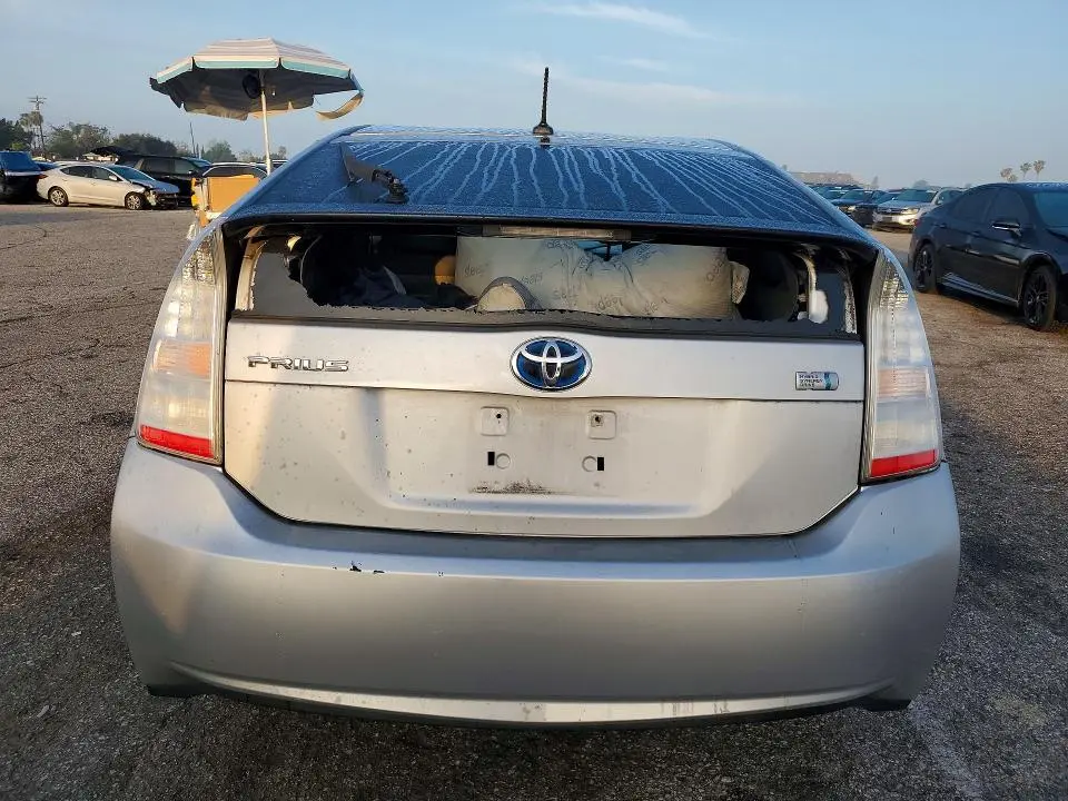 2011 TOYOTA PRIUS THREE  