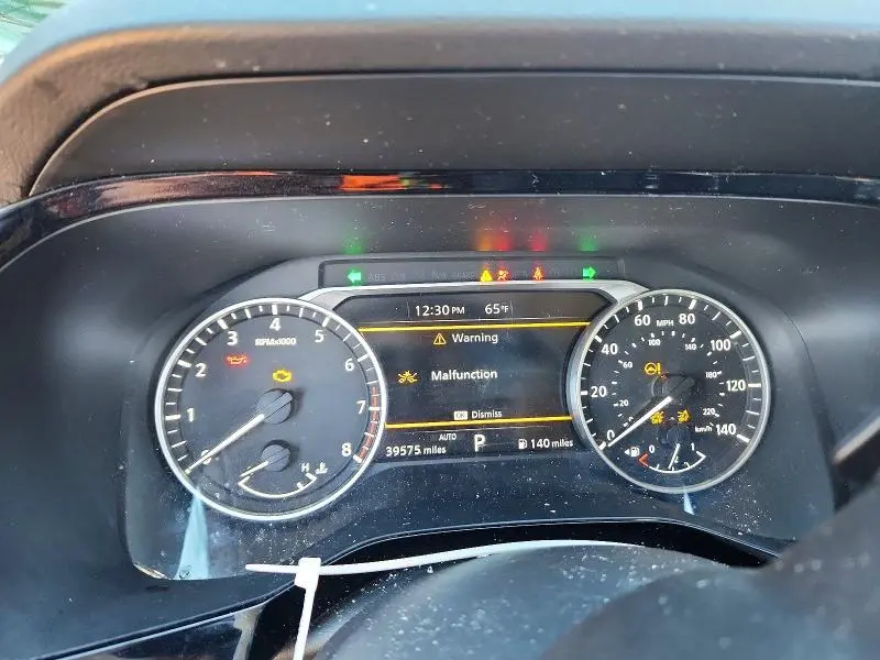 2022 NISSAN PATHFINDER SV  