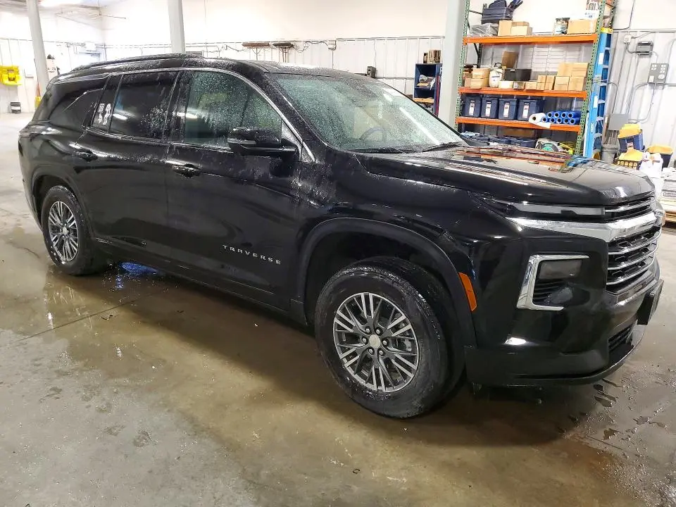 2024 CHEVROLET TRAVERSE LT  