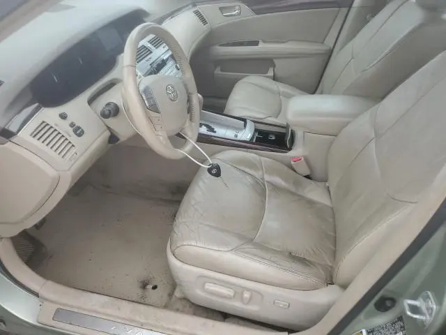 2010 TOYOTA AVALON XL  