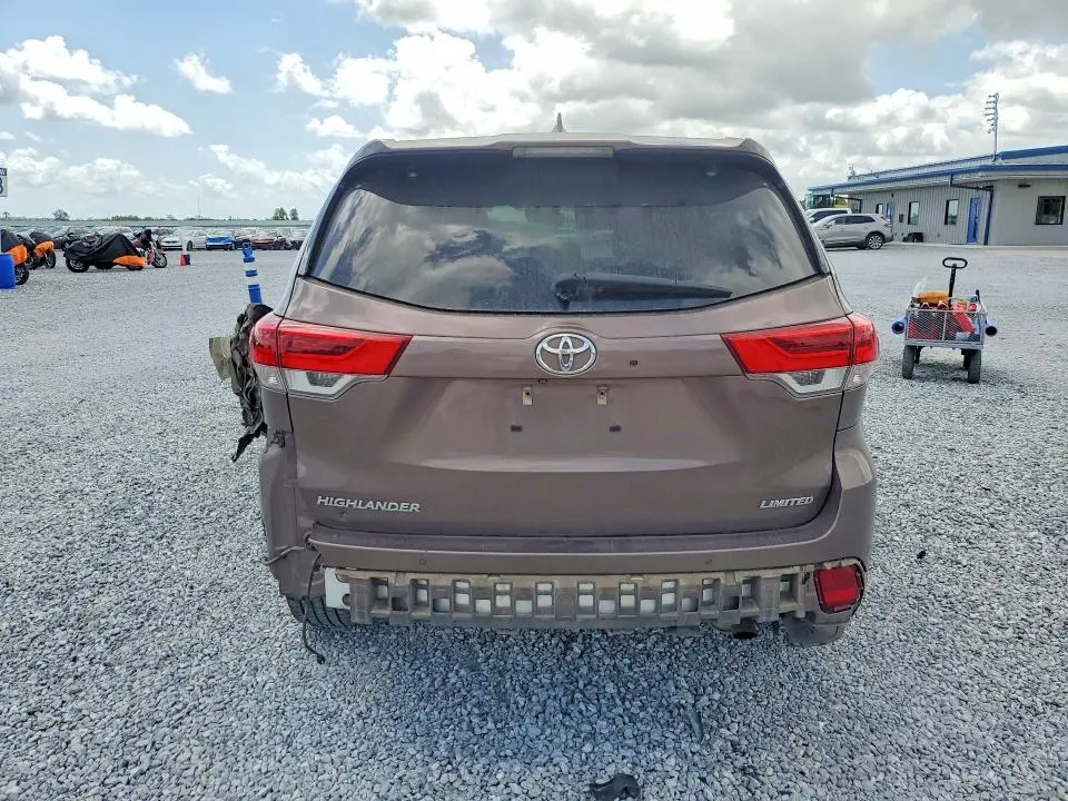 2017 TOYOTA HIGHLANDER LIMITED  