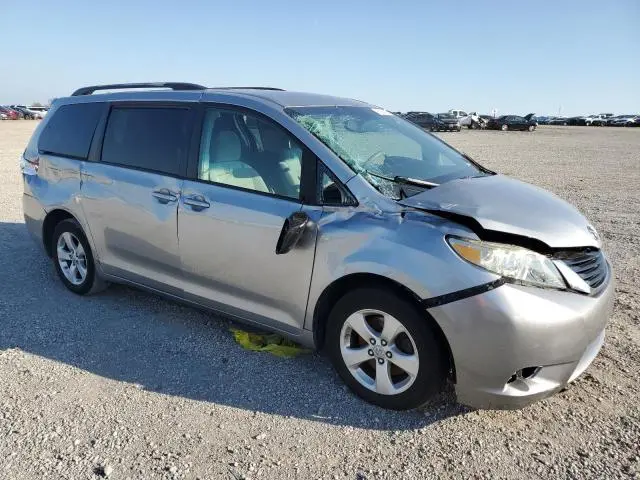 2011 TOYOTA SIENNA LE
