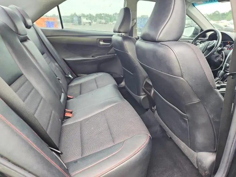2017 TOYOTA CAMRY SE  