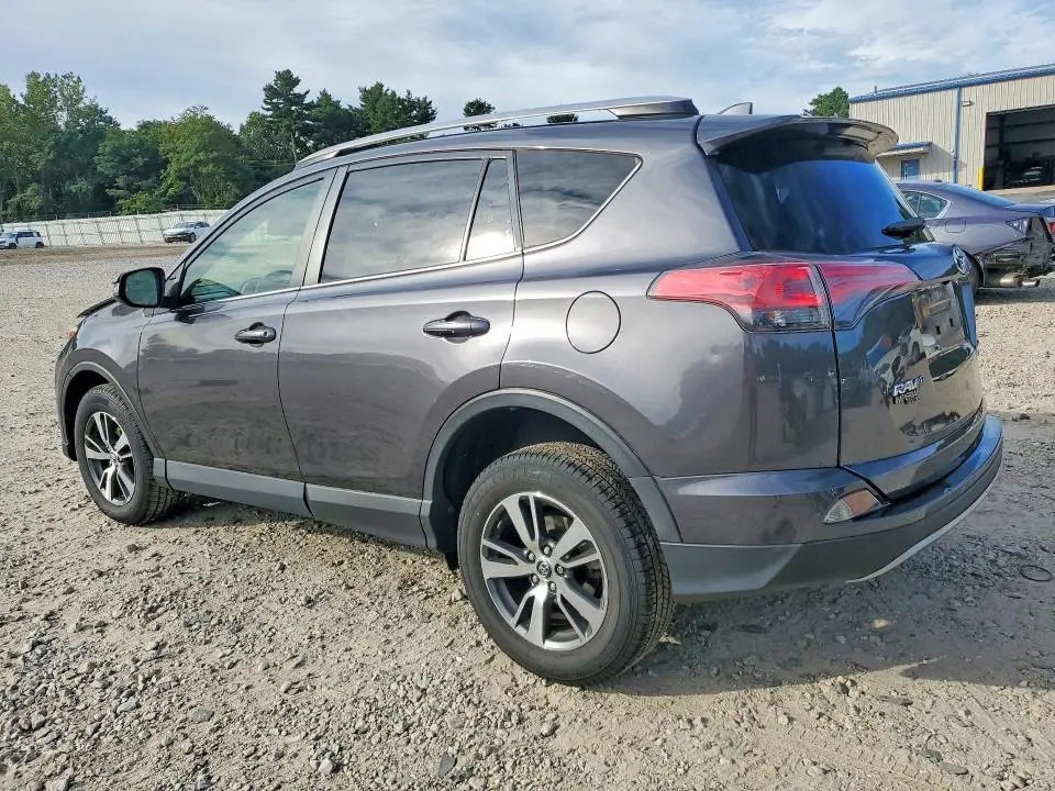 2018 TOYOTA RAV4 XLE  