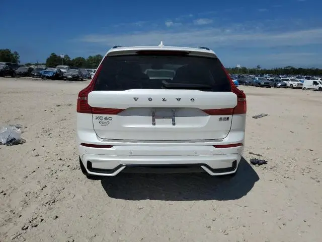 2025 VOLVO XC60 PLUS  
