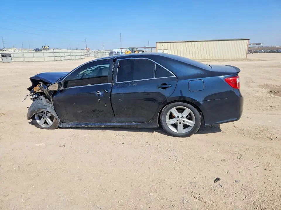 2014 TOYOTA CAMRY L  