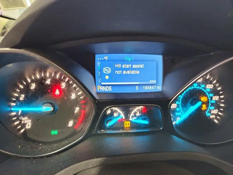 2015 FORD ESCAPE SE  