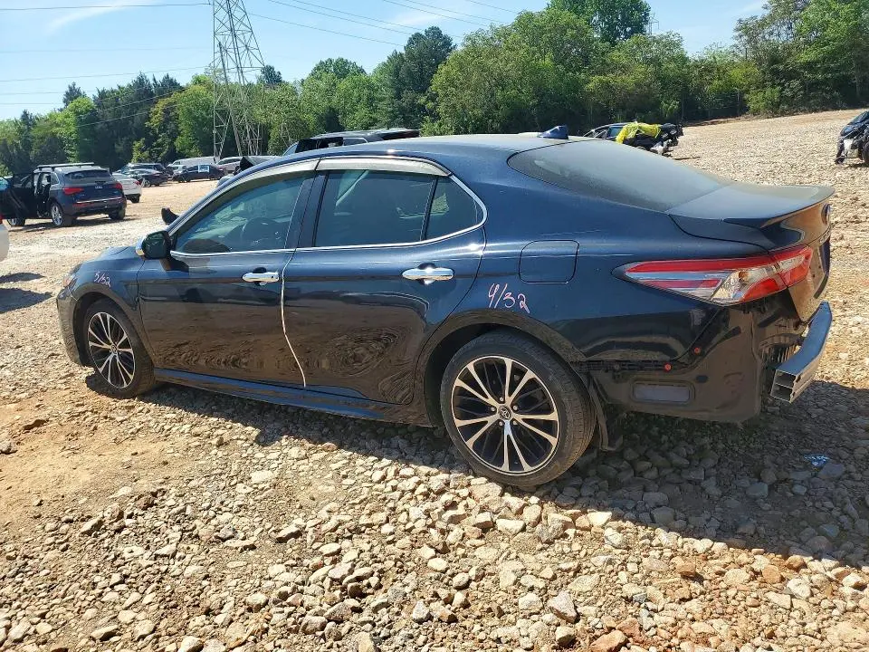 2019 TOYOTA CAMRY SE  