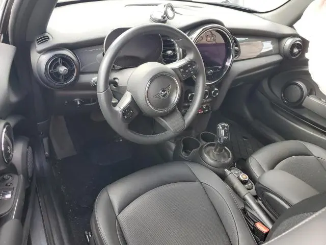 2022 MINI COOPER   
