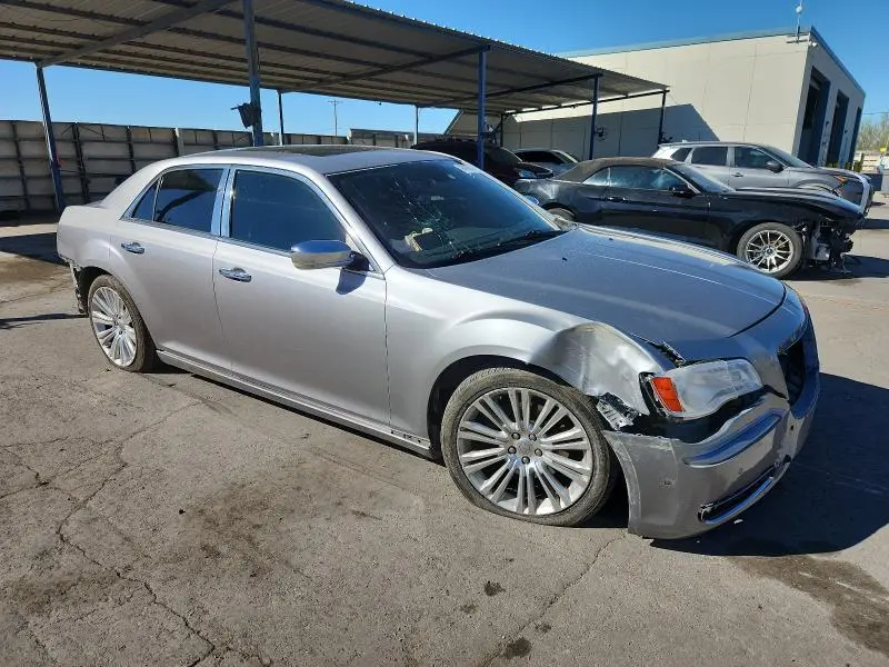 2011 CHRYSLER 300C   