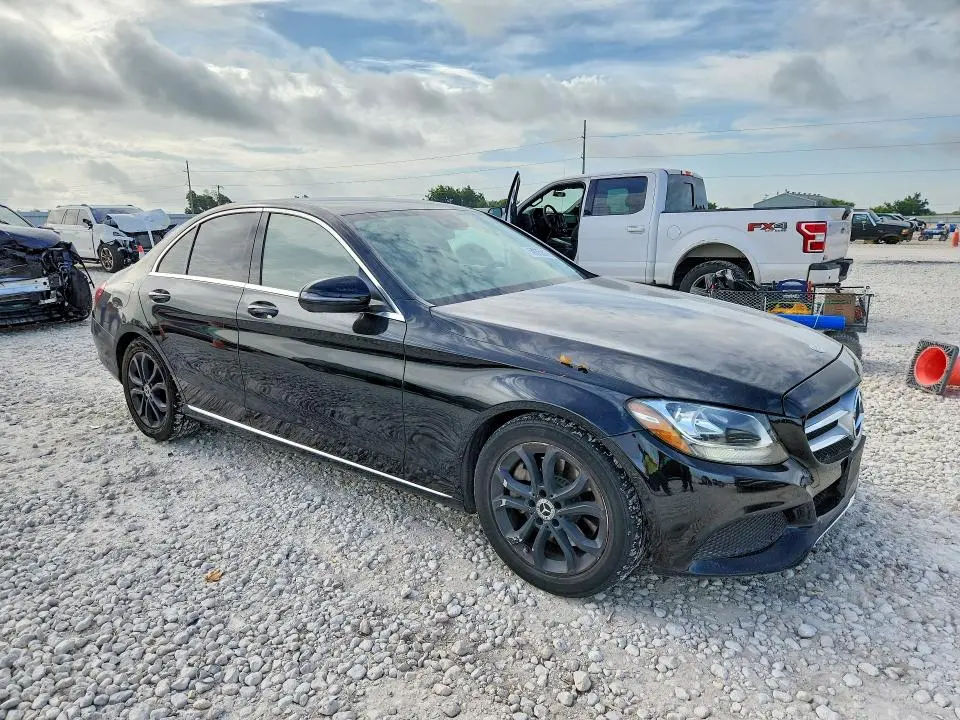 2016 MERCEDES-BENZ C 300  