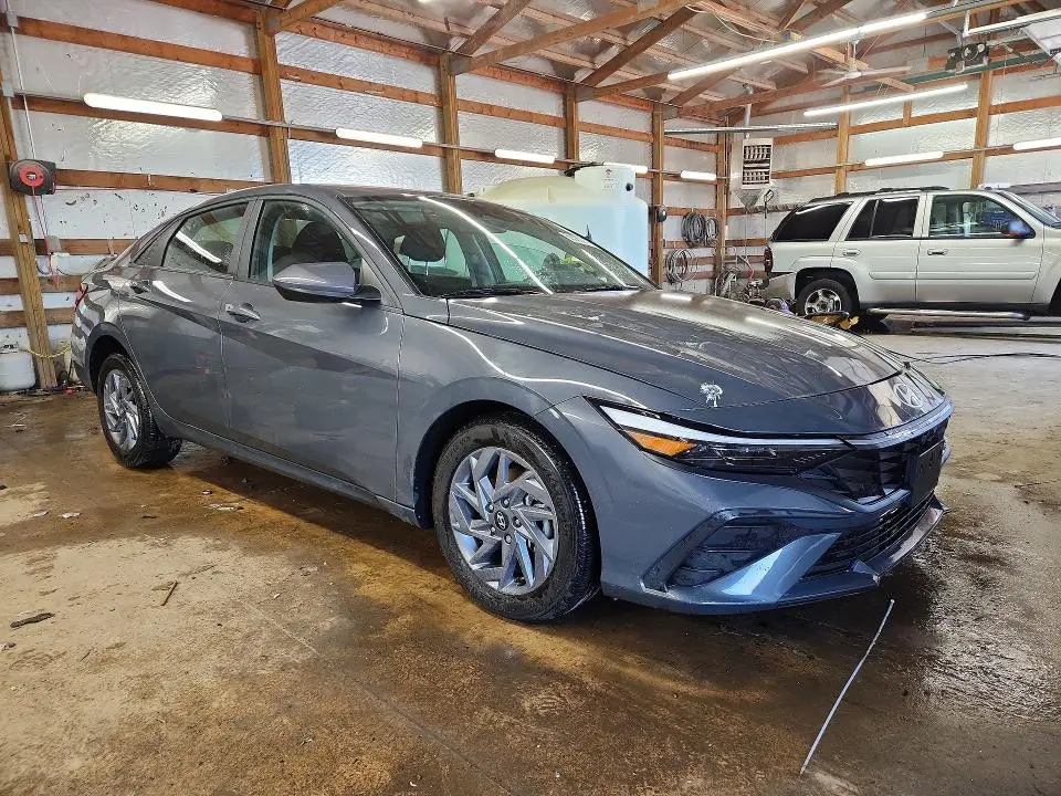 2024 HYUNDAI ELANTRA BLUE  