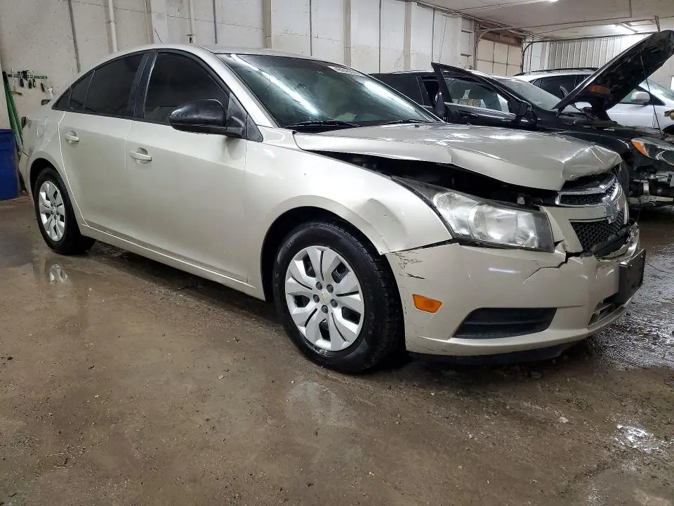 2013 CHEVROLET CRUZE LS  